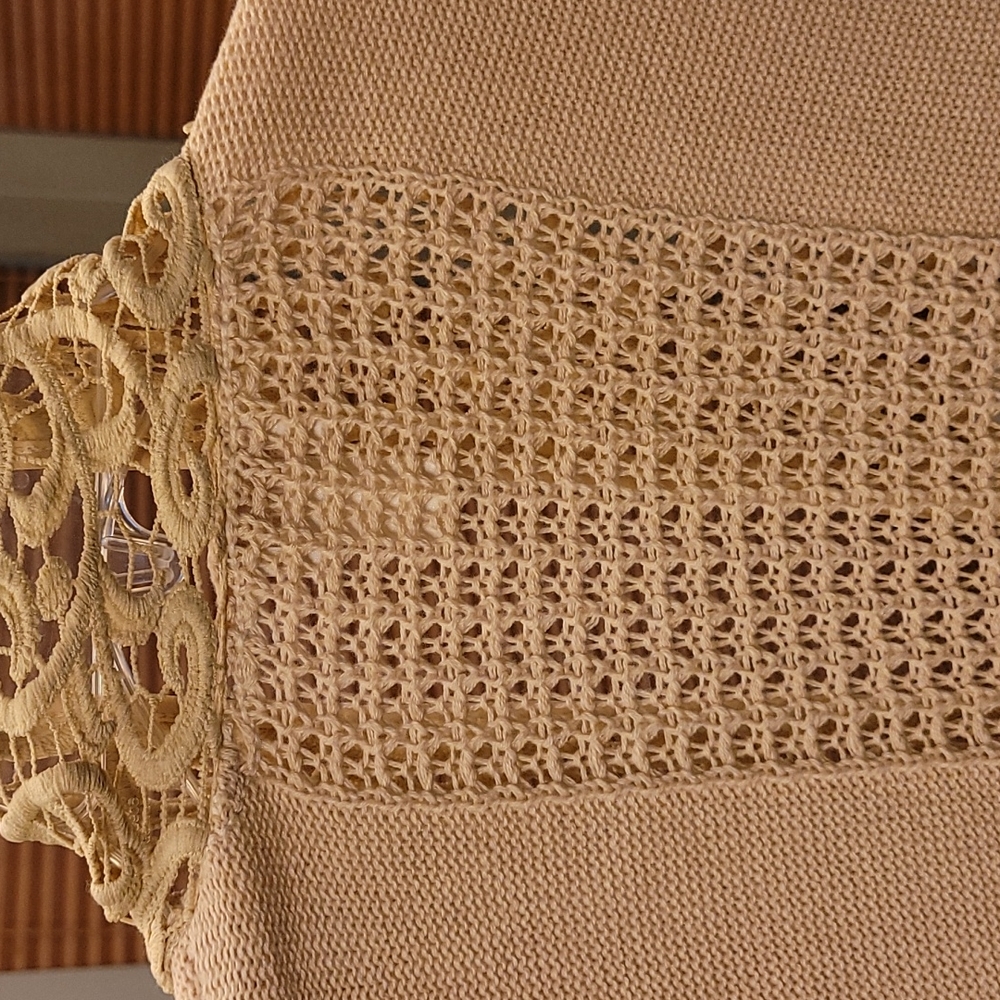 Chicos cardigan Sweater with crochet lattice down the middle. Size 00 - Picture 6 of 12